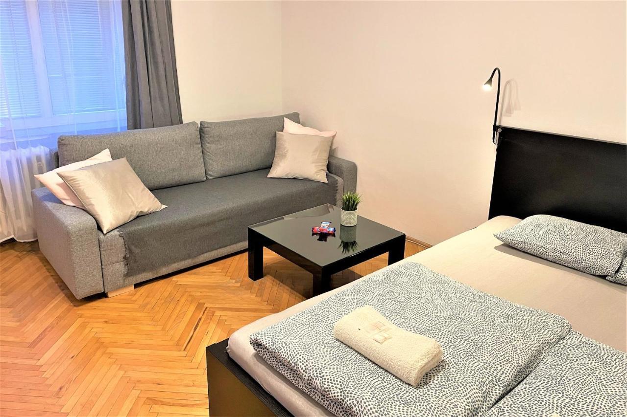 Apartment Helen - Old Town, Ac Bratislava Exterior foto